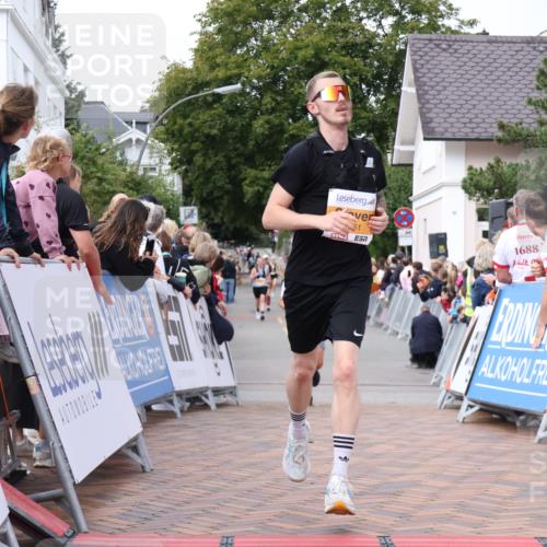 30.08.2026 - Blankeneser Heldenlauf Lena Gebhardt http://msf.ph/oto/10058797 30.08.2026 12:23:39 Ziel 2378, 2661, 2877, 4039, 4094 meine-sportfotos.de