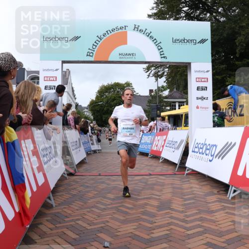 30.08.2026 - Blankeneser Heldenlauf Lena Gebhardt http://msf.ph/oto/10058819 30.08.2026 12:23:44 Ziel 2661, 2877, 4094 meine-sportfotos.de