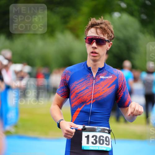 30.08.2026 - Elbe Triathlon Hamburg LAZAROV Photography http://msf.ph/oto/10058821 30.08.2026 11:32:23 Ziel 1222, 1369, 1438 meine-sportfotos.de
