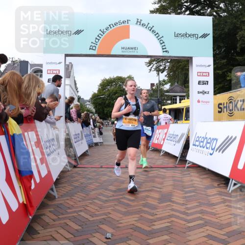 30.08.2026 - Blankeneser Heldenlauf Lena Gebhardt http://msf.ph/oto/10058834 30.08.2026 12:23:51 Ziel 2075, 4015, 4094, 4115, 4462 meine-sportfotos.de