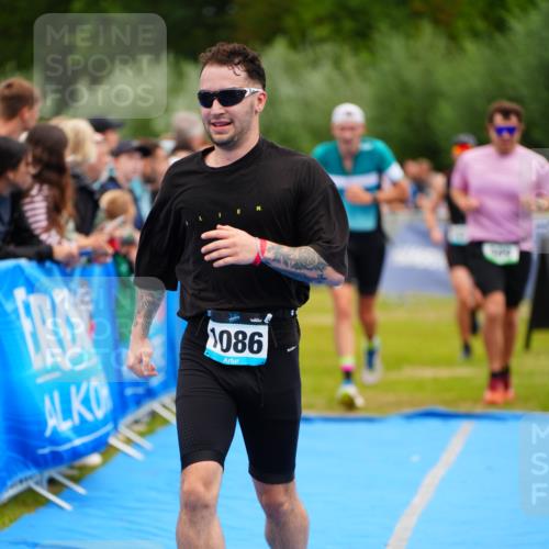 30.08.2026 - Elbe Triathlon Hamburg LAZAROV Photography http://msf.ph/oto/10058855 30.08.2026 11:32:37 Ziel 509, 690, 1051, 1086, 1189 meine-sportfotos.de