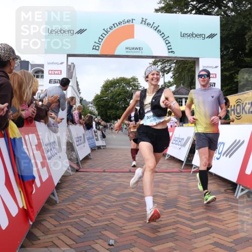 30.08.2026 - Blankeneser Heldenlauf Lena Gebhardt http://msf.ph/oto/10058857 30.08.2026 12:23:56 Ziel 2075, 2489, 4015, 4115, 4462 meine-sportfotos.de