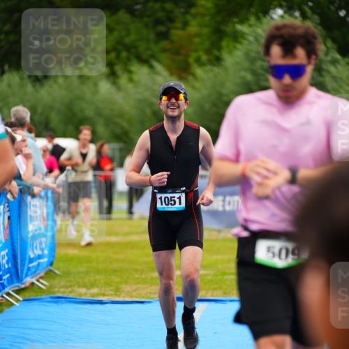 30.08.2026 - Elbe Triathlon Hamburg LAZAROV Photography http://msf.ph/oto/10058869 30.08.2026 11:32:40 Ziel 509, 604, 690, 1051, 1086 meine-sportfotos.de