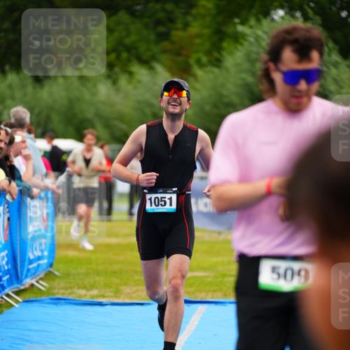 30.08.2026 - Elbe Triathlon Hamburg LAZAROV Photography http://msf.ph/oto/10058870 30.08.2026 11:32:40 Ziel 509, 604, 690, 1051, 1086 meine-sportfotos.de