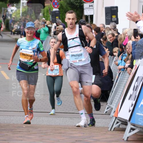 30.08.2026 - Blankeneser Heldenlauf Lena Gebhardt http://msf.ph/oto/10058879 30.08.2026 12:24:09 Ziel 4027, 4410 meine-sportfotos.de