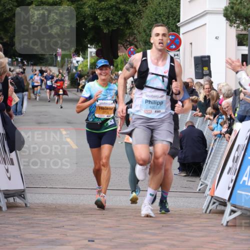 30.08.2026 - Blankeneser Heldenlauf Lena Gebhardt http://msf.ph/oto/10058883 30.08.2026 12:24:10 Ziel 2025, 4027, 4261, 4410 meine-sportfotos.de