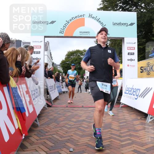30.08.2026 - Blankeneser Heldenlauf Lena Gebhardt http://msf.ph/oto/10058904 30.08.2026 12:24:14 Ziel 2025, 4027, 4261, 4410 meine-sportfotos.de