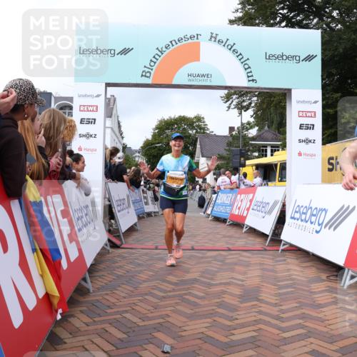 30.08.2026 - Blankeneser Heldenlauf Lena Gebhardt http://msf.ph/oto/10058908 30.08.2026 12:24:15 Ziel 2025, 4027, 4261, 4410 meine-sportfotos.de