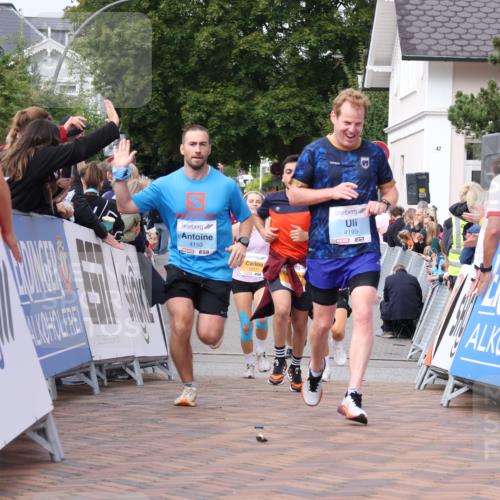 30.08.2026 - Blankeneser Heldenlauf Lena Gebhardt http://msf.ph/oto/10058929 30.08.2026 12:24:31 Ziel 2201, 2211, 2212, 4150, 4199 meine-sportfotos.de