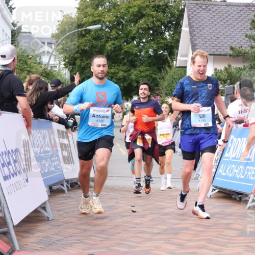 30.08.2026 - Blankeneser Heldenlauf Lena Gebhardt http://msf.ph/oto/10058933 30.08.2026 12:24:32 Ziel 2201, 2211, 2212, 4150, 4199 meine-sportfotos.de