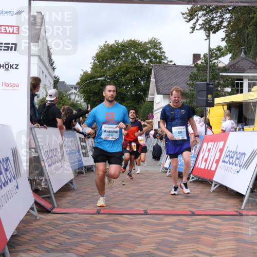 30.08.2026 - Blankeneser Heldenlauf Lena Gebhardt http://msf.ph/oto/10058937 30.08.2026 12:24:32 Ziel 2201, 2211, 2212, 4150, 4199 meine-sportfotos.de