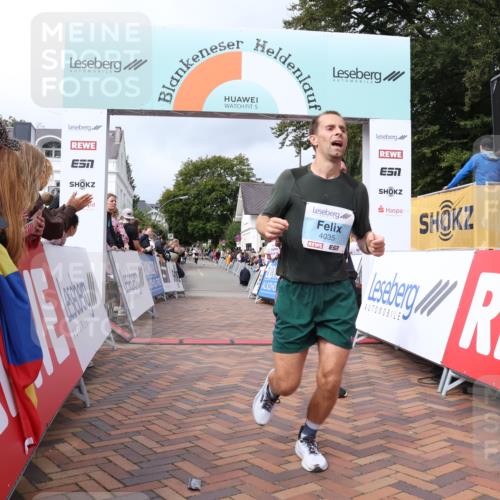 30.08.2026 - Blankeneser Heldenlauf Lena Gebhardt http://msf.ph/oto/10059092 30.08.2026 12:24:57 Ziel 4035, 4084, 4165 meine-sportfotos.de