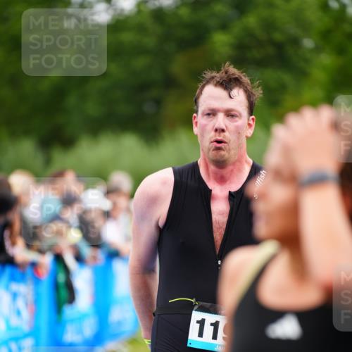 30.08.2026 - Elbe Triathlon Hamburg LAZAROV Photography http://msf.ph/oto/10059096 30.08.2026 11:34:23 Ziel 570, 1149, 1153, 1199 meine-sportfotos.de