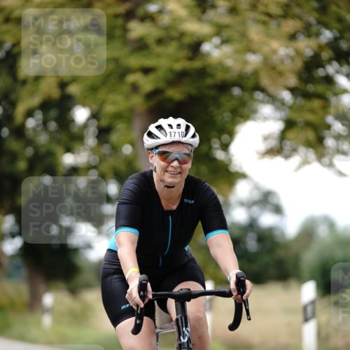 30.08.2026 - Elbe Triathlon Hamburg Michael Burmester http://msf.ph/oto/10059111 30.08.2026 11:28:14 Radfahren 1536, 1685, 1695, 1710 meine-sportfotos.de