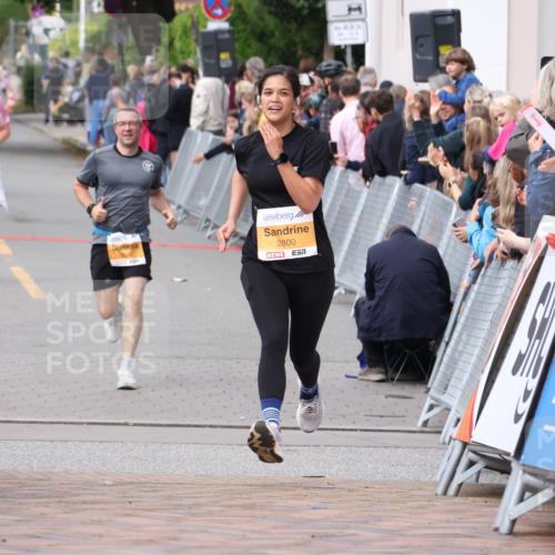 30.08.2026 - Blankeneser Heldenlauf Lena Gebhardt http://msf.ph/oto/10059114 30.08.2026 12:25:08 Ziel 2800 meine-sportfotos.de