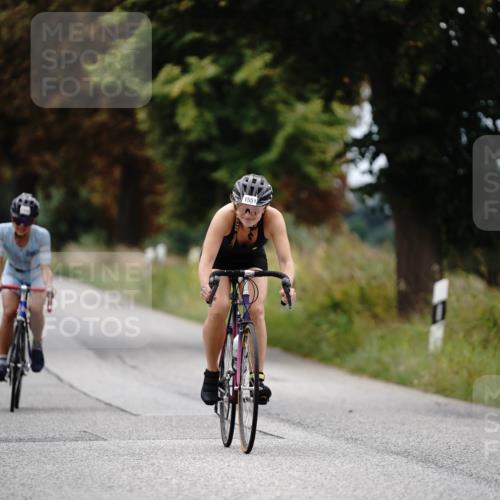 30.08.2026 - Elbe Triathlon Hamburg Michael Burmester http://msf.ph/oto/10059195 30.08.2026 11:29:07 Radfahren 1551, 1563, 1588, 1674 meine-sportfotos.de