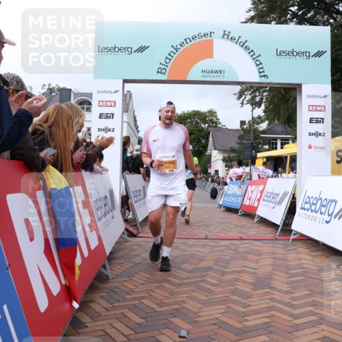 30.08.2026 - Blankeneser Heldenlauf Lena Gebhardt http://msf.ph/oto/10059214 30.08.2026 12:25:20 Ziel 2596, 2855, 4154 meine-sportfotos.de