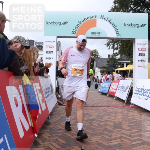 30.08.2026 - Blankeneser Heldenlauf Lena Gebhardt http://msf.ph/oto/10059220 30.08.2026 12:25:21 Ziel 2596, 2855, 4154 meine-sportfotos.de