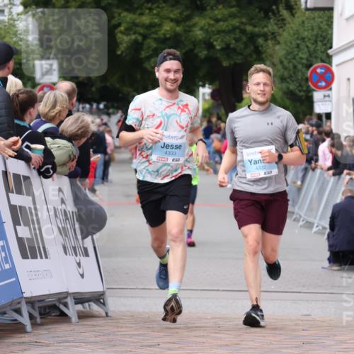 30.08.2026 - Blankeneser Heldenlauf Lena Gebhardt http://msf.ph/oto/10059247 30.08.2026 12:25:31 Ziel 4332, 4333 meine-sportfotos.de