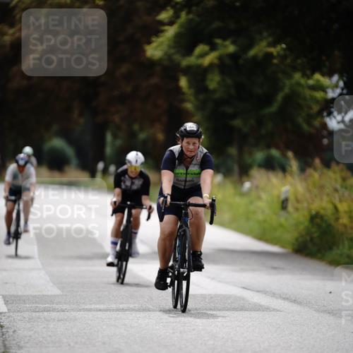 30.08.2026 - Elbe Triathlon Hamburg Michael Burmester http://msf.ph/oto/10059255 30.08.2026 11:29:35 Radfahren 1575, 1641, 1682 meine-sportfotos.de