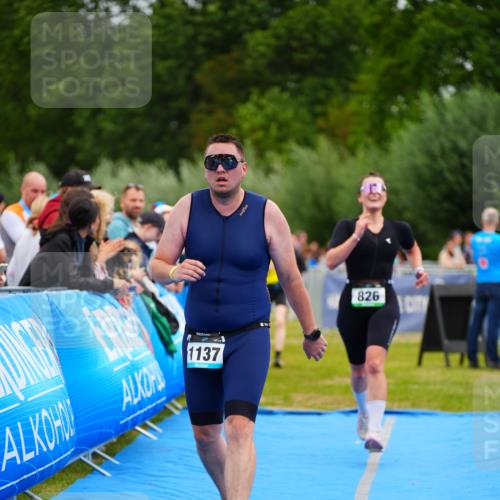30.08.2026 - Elbe Triathlon Hamburg LAZAROV Photography http://msf.ph/oto/10059277 30.08.2026 11:35:17 Ziel 780, 826, 1137, 1318 meine-sportfotos.de