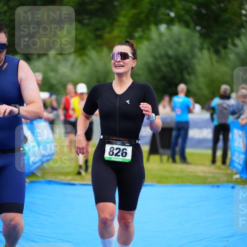 30.08.2026 - Elbe Triathlon Hamburg LAZAROV Photography http://msf.ph/oto/10059294 30.08.2026 11:35:19 Ziel 780, 826, 1137, 1318 meine-sportfotos.de