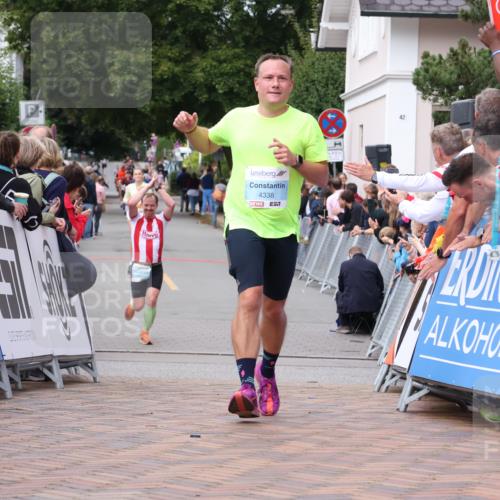 30.08.2026 - Blankeneser Heldenlauf Lena Gebhardt http://msf.ph/oto/10059299 30.08.2026 12:25:38 Ziel 4332, 4333, 4338 meine-sportfotos.de