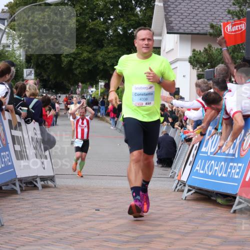 30.08.2026 - Blankeneser Heldenlauf Lena Gebhardt http://msf.ph/oto/10059306 30.08.2026 12:25:38 Ziel 4332, 4333, 4338 meine-sportfotos.de