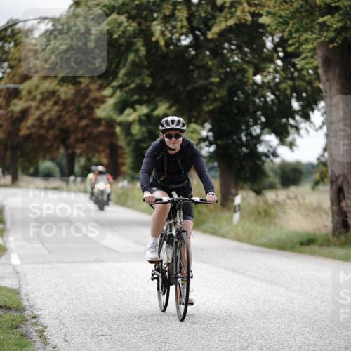 30.08.2026 - Elbe Triathlon Hamburg Michael Burmester http://msf.ph/oto/10059310 30.08.2026 11:30:03 Radfahren 1503 meine-sportfotos.de