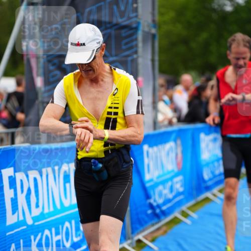 30.08.2026 - Elbe Triathlon Hamburg LAZAROV Photography http://msf.ph/oto/10059317 30.08.2026 11:35:25 Ziel 780, 831, 1177, 1318 meine-sportfotos.de