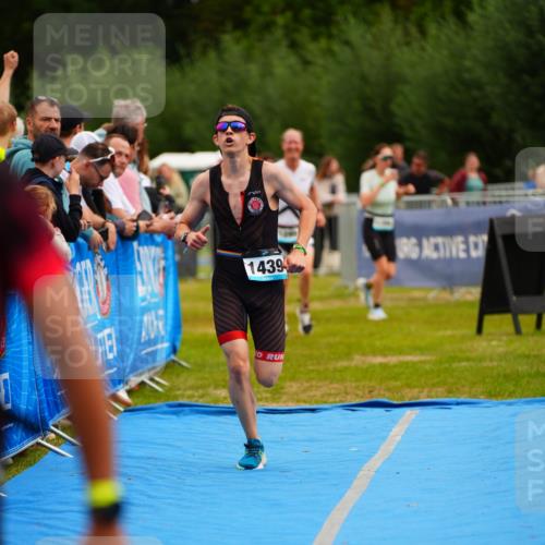 30.08.2026 - Elbe Triathlon Hamburg LAZAROV Photography http://msf.ph/oto/10059441 30.08.2026 11:35:58 Ziel 1168, 1295, 1435, 1439 meine-sportfotos.de