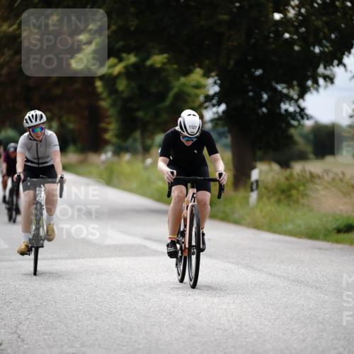 30.08.2026 - Elbe Triathlon Hamburg Michael Burmester http://msf.ph/oto/10059448 30.08.2026 11:31:19 Radfahren 1127, 1131, 1372, 1409, 1579, 1605 meine-sportfotos.de