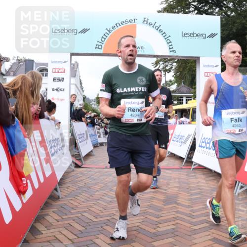 30.08.2026 - Blankeneser Heldenlauf Lena Gebhardt http://msf.ph/oto/10059464 30.08.2026 12:26:11 Ziel 2248, 2764, 4204, 4263, 4346, 4452 meine-sportfotos.de
