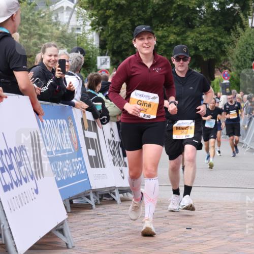 30.08.2026 - Blankeneser Heldenlauf Lena Gebhardt http://msf.ph/oto/10059485 30.08.2026 12:26:14 Ziel 2602, 2642, 2764, 4204, 4263, 4346 meine-sportfotos.de