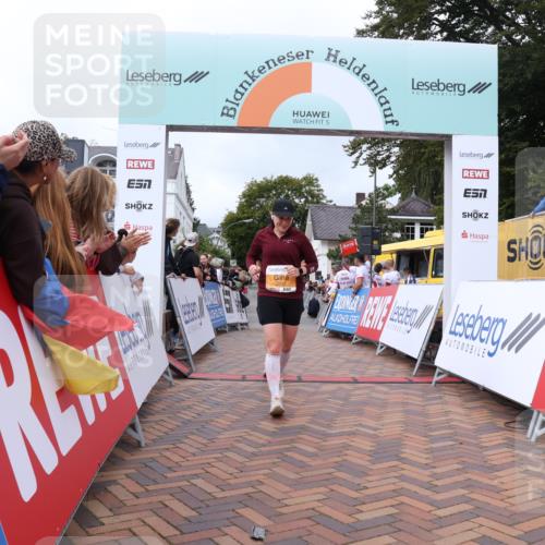 30.08.2026 - Blankeneser Heldenlauf Lena Gebhardt http://msf.ph/oto/10059498 30.08.2026 12:26:17 Ziel 2602, 2642, 4204, 4263, 4346, 4464, 4479 meine-sportfotos.de