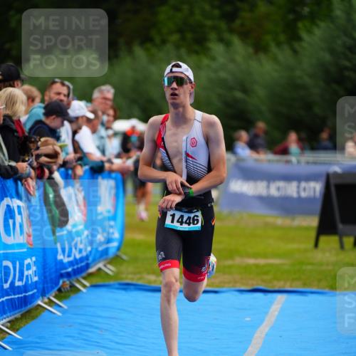 30.08.2026 - Elbe Triathlon Hamburg LAZAROV Photography http://msf.ph/oto/10059504 30.08.2026 11:36:25 Ziel 977, 1446 meine-sportfotos.de