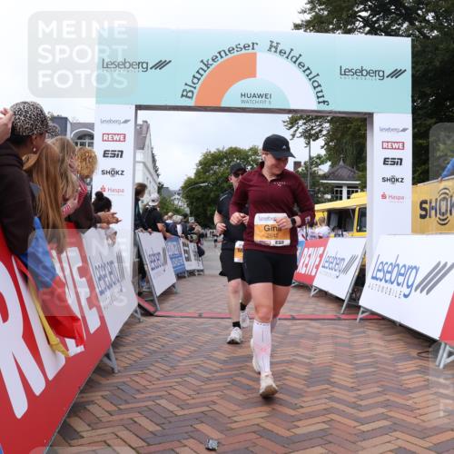 30.08.2026 - Blankeneser Heldenlauf Lena Gebhardt http://msf.ph/oto/10059505 30.08.2026 12:26:17 Ziel 2602, 2642, 4204, 4263, 4346, 4464, 4479 meine-sportfotos.de