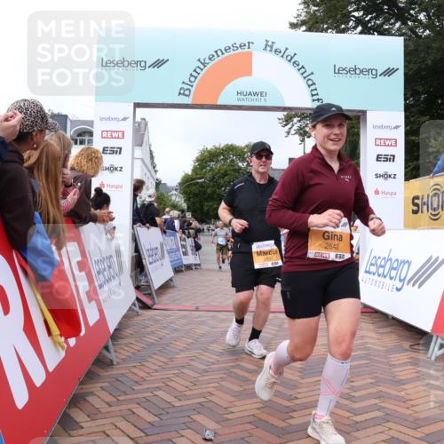 30.08.2026 - Blankeneser Heldenlauf Lena Gebhardt http://msf.ph/oto/10059511 30.08.2026 12:26:18 Ziel 2602, 2642, 4346, 4464, 4479 meine-sportfotos.de