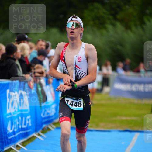 30.08.2026 - Elbe Triathlon Hamburg LAZAROV Photography http://msf.ph/oto/10059513 30.08.2026 11:36:26 Ziel 977, 1446 meine-sportfotos.de