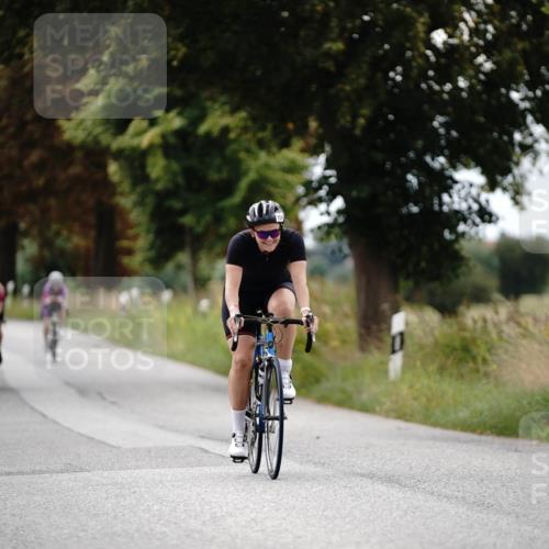 30.08.2026 - Elbe Triathlon Hamburg Michael Burmester http://msf.ph/oto/10059527 30.08.2026 11:31:50 Radfahren 1544, 1550, 1560, 1561 meine-sportfotos.de