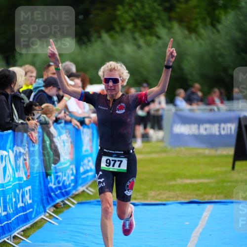 30.08.2026 - Elbe Triathlon Hamburg LAZAROV Photography http://msf.ph/oto/10059528 30.08.2026 11:36:32 Ziel 568, 882, 977 meine-sportfotos.de