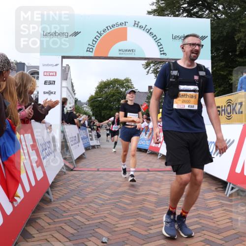 30.08.2026 - Blankeneser Heldenlauf Lena Gebhardt http://msf.ph/oto/10059579 30.08.2026 12:26:24 Ziel 2600, 2602, 2642, 2690, 4464, 4478, 4479 meine-sportfotos.de