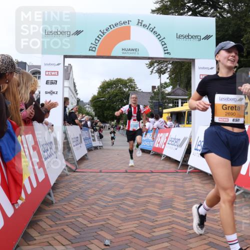 30.08.2026 - Blankeneser Heldenlauf Lena Gebhardt http://msf.ph/oto/10059601 30.08.2026 12:26:26 Ziel 2600, 2690, 4464, 4478, 4479 meine-sportfotos.de