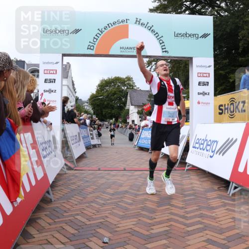 30.08.2026 - Blankeneser Heldenlauf Lena Gebhardt http://msf.ph/oto/10059614 30.08.2026 12:26:26 Ziel 2600, 2690, 4464, 4478, 4479 meine-sportfotos.de