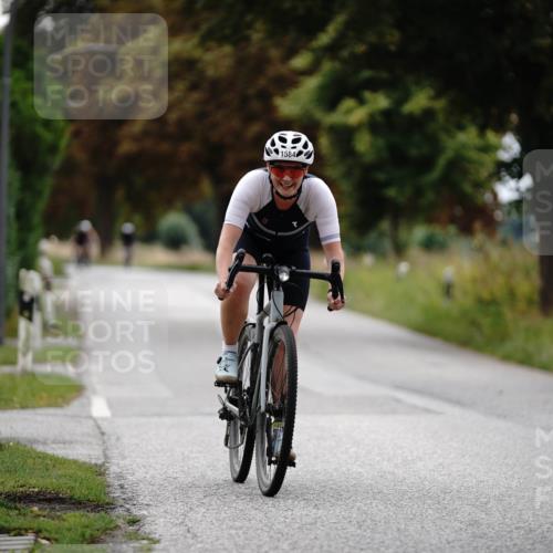 30.08.2026 - Elbe Triathlon Hamburg Michael Burmester http://msf.ph/oto/10059631 30.08.2026 11:32:55 Radfahren 1584 meine-sportfotos.de