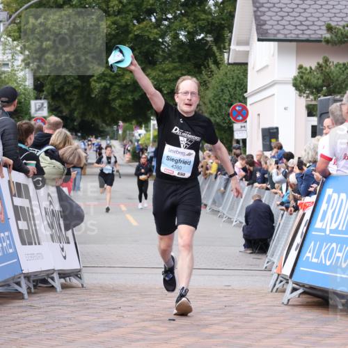 30.08.2026 - Blankeneser Heldenlauf Lena Gebhardt http://msf.ph/oto/10059644 30.08.2026 12:26:30 Ziel 2600, 2690, 4380, 4478 meine-sportfotos.de