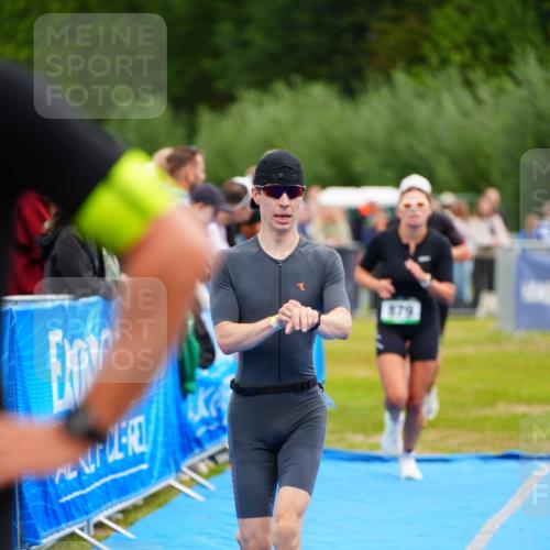 30.08.2026 - Elbe Triathlon Hamburg LAZAROV Photography http://msf.ph/oto/10059650 30.08.2026 11:37:00 Ziel 879, 1011, 1050, 1132, 1246, 1307 meine-sportfotos.de