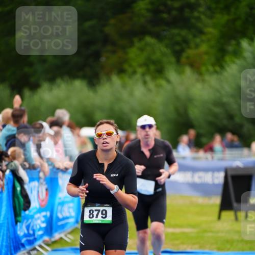 30.08.2026 - Elbe Triathlon Hamburg LAZAROV Photography http://msf.ph/oto/10059673 30.08.2026 11:37:02 Ziel 879, 1050, 1132, 1307 meine-sportfotos.de