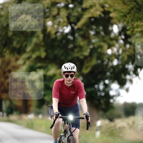 30.08.2026 - Elbe Triathlon Hamburg Michael Burmester http://msf.ph/oto/10059688 30.08.2026 11:33:55 Radfahren 1501, 1703, 1709 meine-sportfotos.de