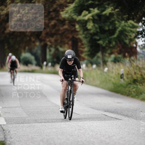 30.08.2026 - Elbe Triathlon Hamburg Michael Burmester http://msf.ph/oto/10059693 30.08.2026 11:33:59 Radfahren 1471, 1703, 1709 meine-sportfotos.de